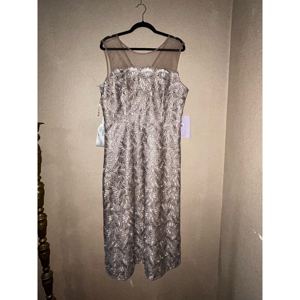 JS Collection Mother of the Bride Event Metallic Lace Sweatheart Cocktail Dress